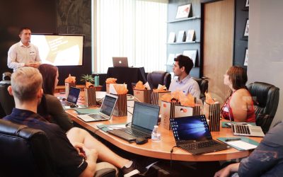 What’s the difference between marketing and selling? What you need to know